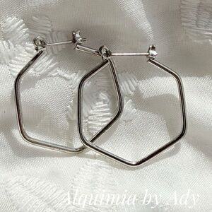 Silver Geometric Hoop Earrings • Modern Clean Essentials